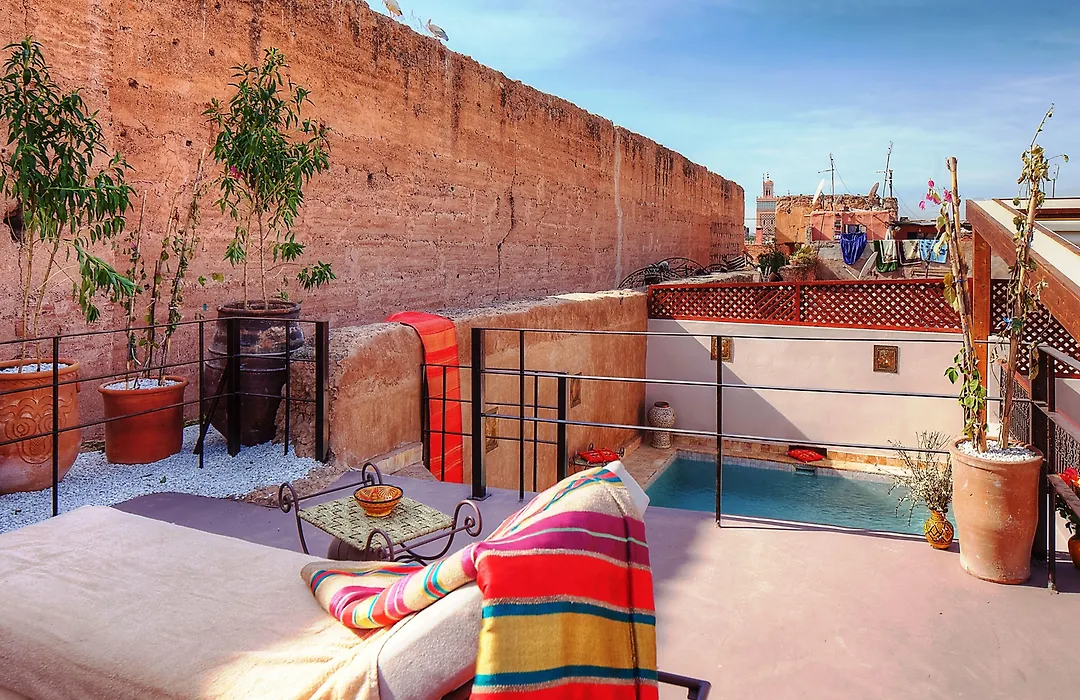 Riad Carina-1